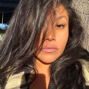 Meet your Posher, Ana